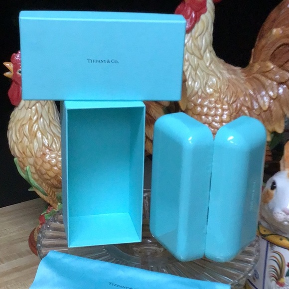 TIFFANY & CO. Case & Box❤️❤️ - Picture 3 of 4